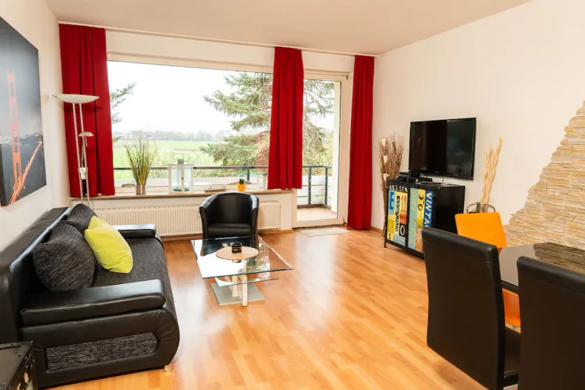 Exclusive city apartment / near downtown Kassel + DOCUMENTA /Hercules view - Image 1