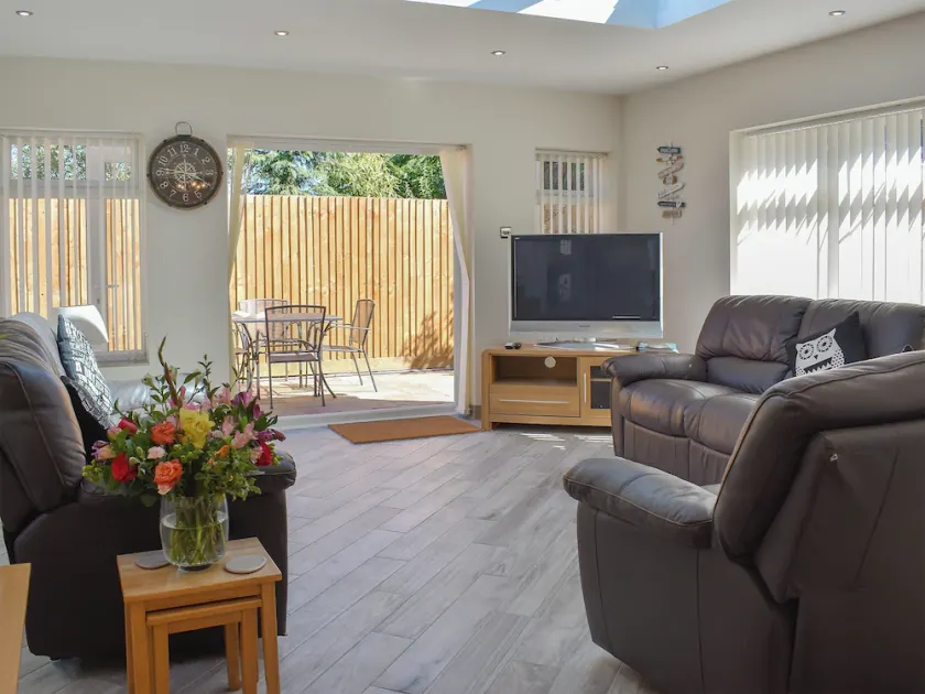 This pet-friendly property is family retreat. - Image 1
