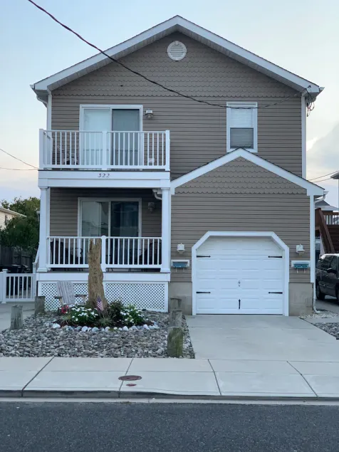 Immaculate Beach Block Condo with Private Yard, Outdoor Shower, & Garage - Image 1