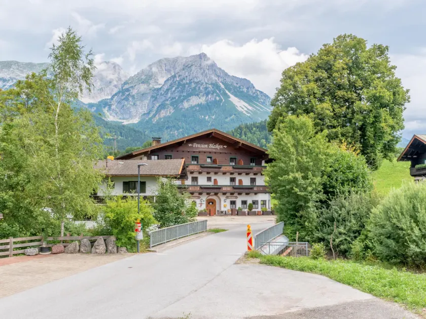 Rustic Tyrolean guesthouse only 300m to ski lift - Image 1