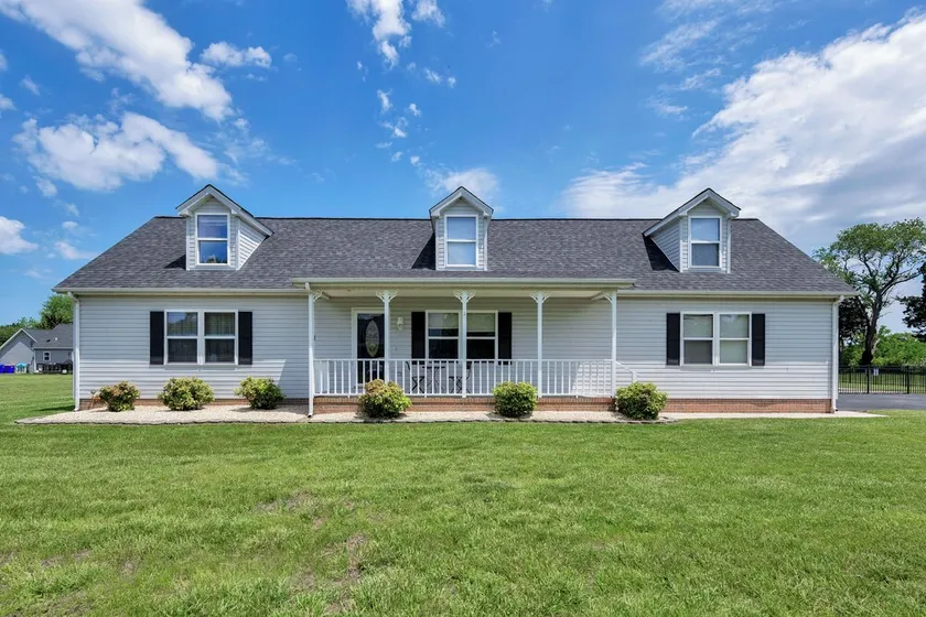 205 Priscilla Circle - New listing with private pool! - Image 1