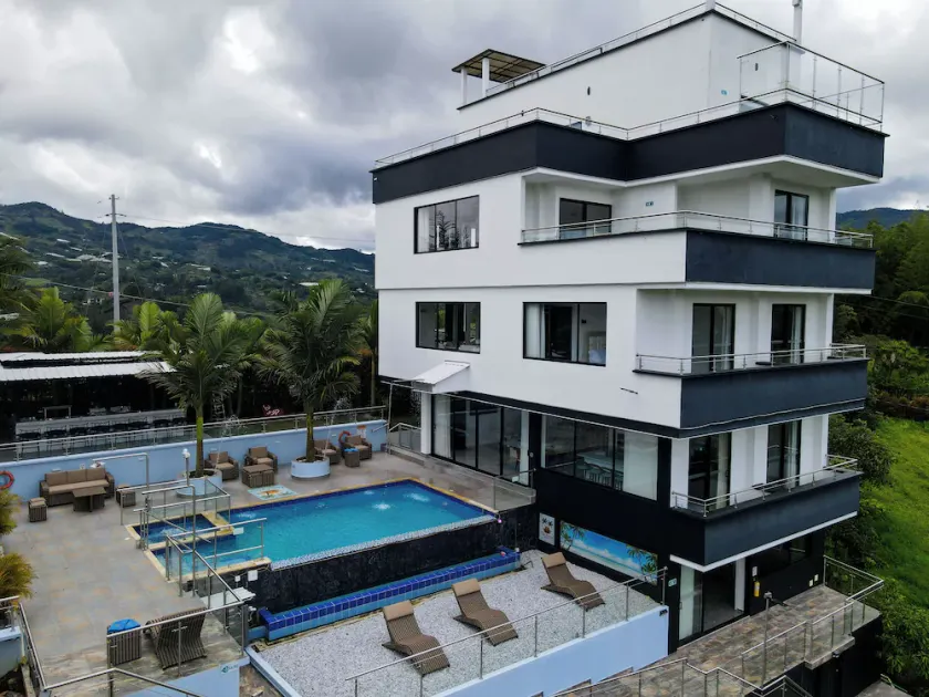 The Palms Hotel - Image 1