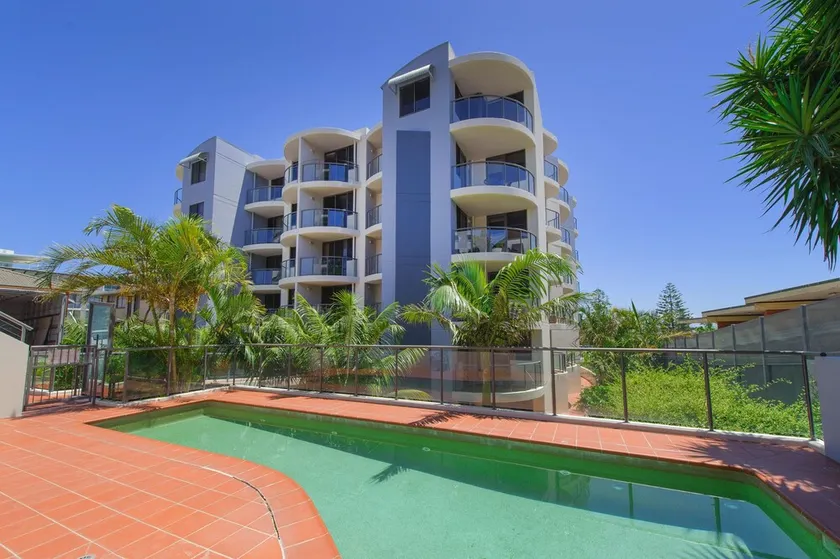 Flightdeck 101 - Large Modern Apartment In Great Location Close To CBD - Image 1
