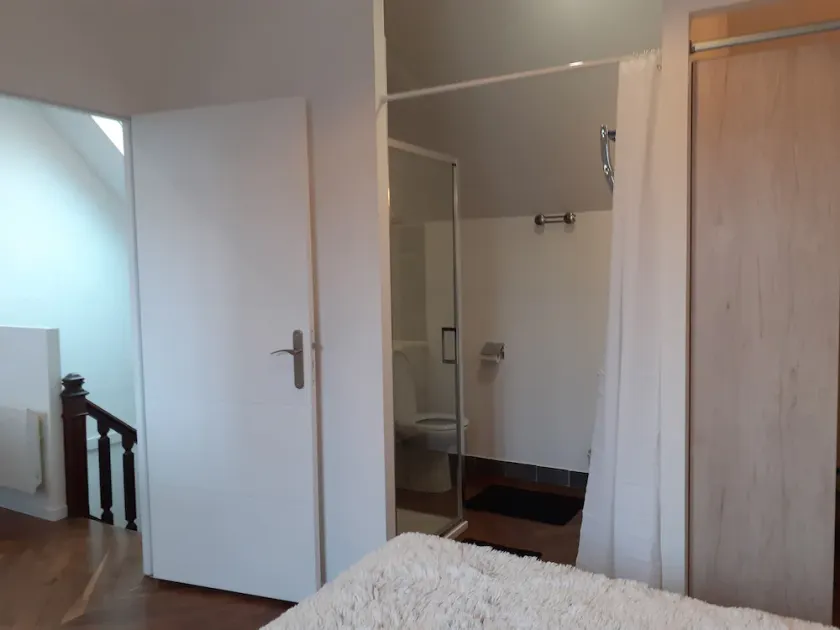 A renovated 2-star furnished apartment for 4 people - Image 1