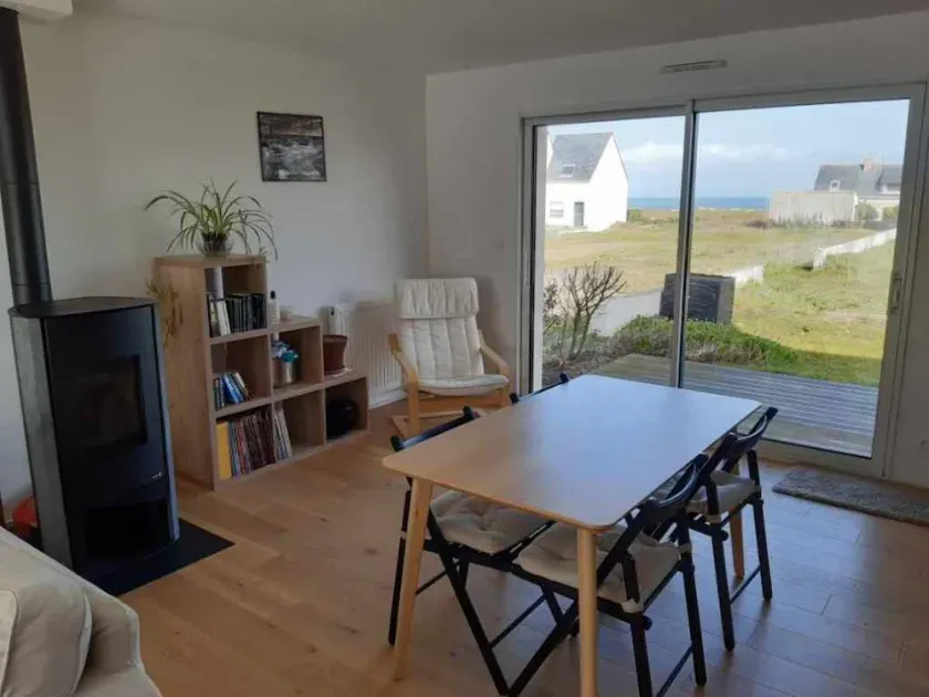 Hus med havudsigt nær stranden - Image 1