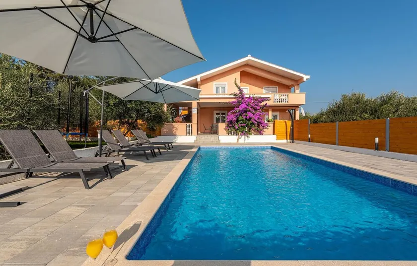 Awesome apartment in Glavica - Image 1
