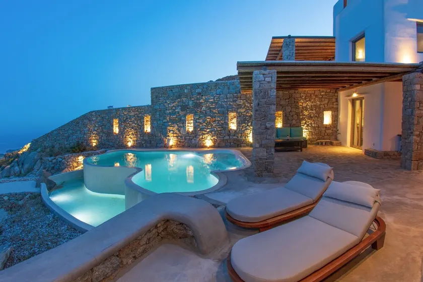 Holiday Home 'Amalthia Suite Private Pool' with Sea View, Wi-Fi and Air Conditioning - Image 1