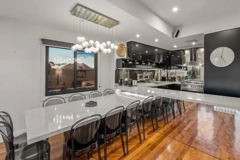 StayCentral - Moonee Ponds Penthouse - Image 1