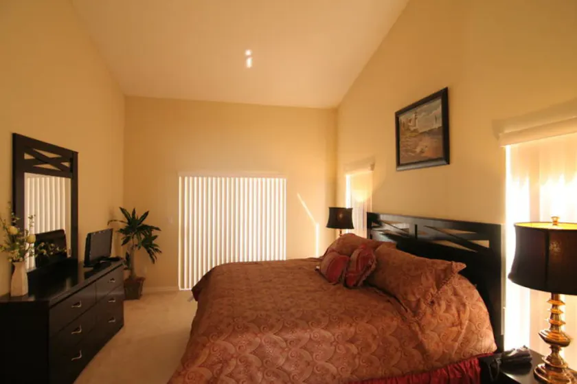 Beautiful 4 Bed/3 Bath Villa + Disney&Golf + Large South-Facing private Pool/Spa - Image 1