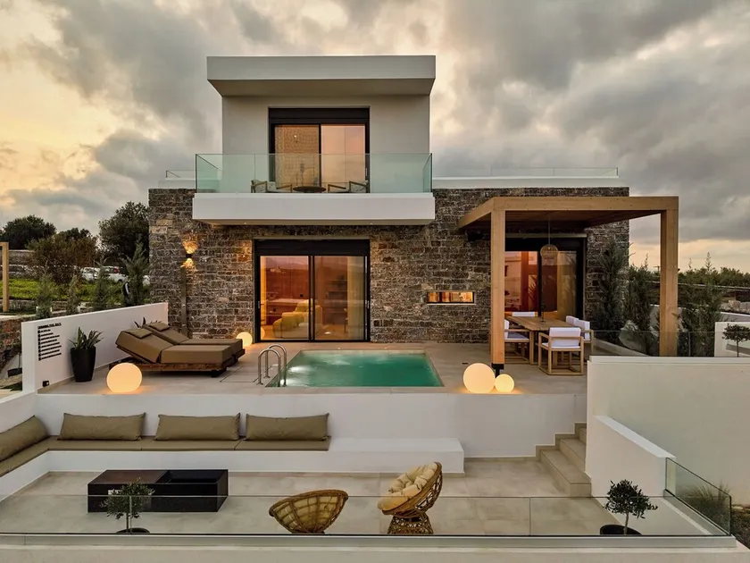 POLYTELIA - Luxury Living - Image 1