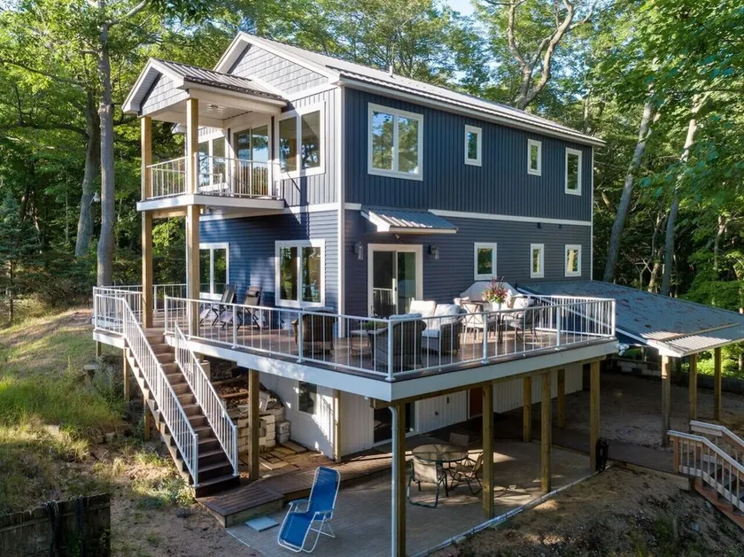 Tranquil Shores Relax on Lake Michigan 4BR, 4BA - Image 1