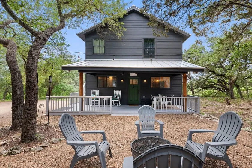 Cottage: Fire Pit | Covered Porch | Sleeps 4 | Wimberley TX - Image 1