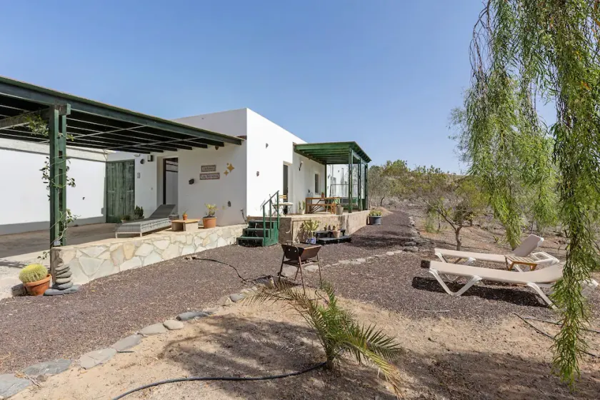 Vacation Home \"La Finca Las Estrellas\" with Mountain View, Garden & Wi-Fi - Image 1