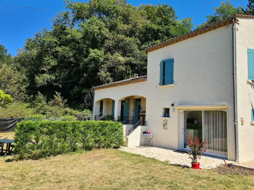 Bed & Breakfast / Chambre d'hôtes 'La Perle de Frayssinet-Le-Gélat', France  - Image 1