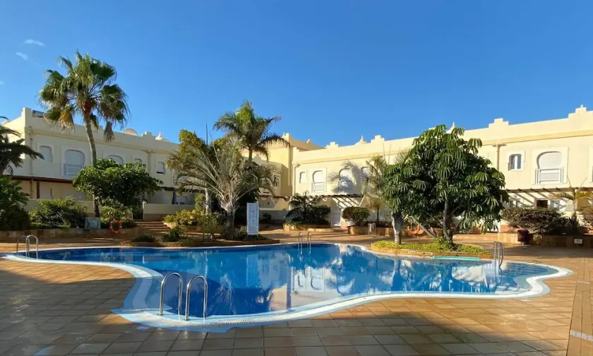 Amazing luxury 3 bed 2 bath villa - now with ultra fast fiber internet - Image 1