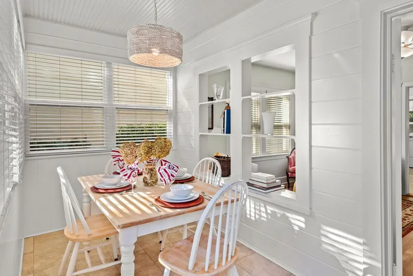 A curated stay in the Historic College Quarter  - Image 1