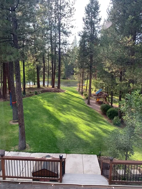 Beautiful Luxury Home on the river near Sunriver, Bend, Trails, Mountains! - Image 1