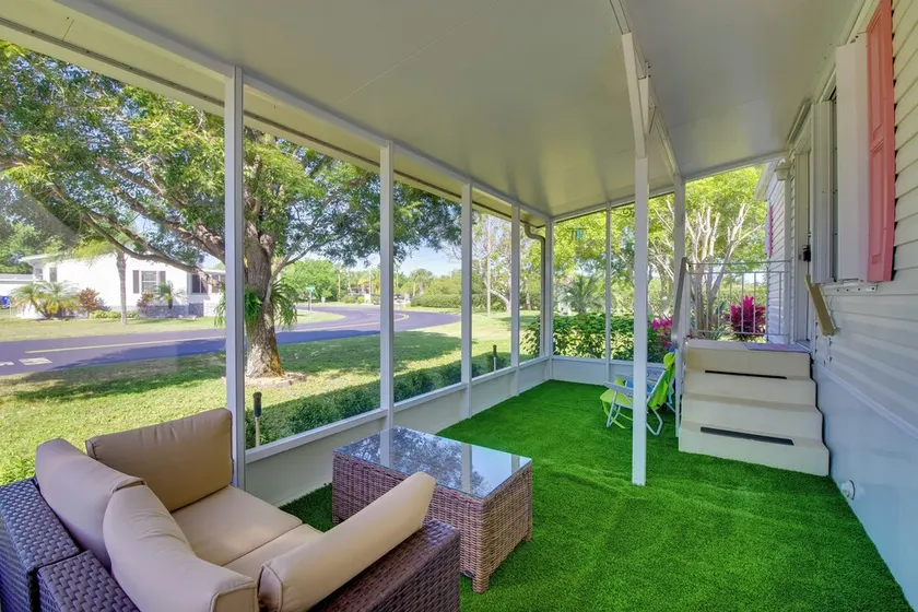 Sebastien Cottage w/ Screened Porch, 5 Mi to Beach - Image 1