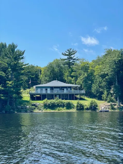Blue Lodge with cozy winter garden and direct lake access - Image 1