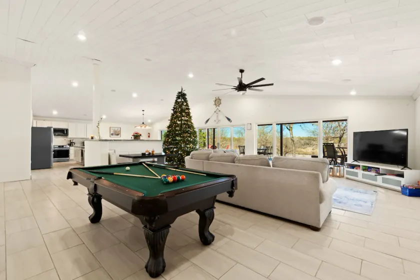 Where adventure meets relaxation-Lakeview Retreat - Image 1