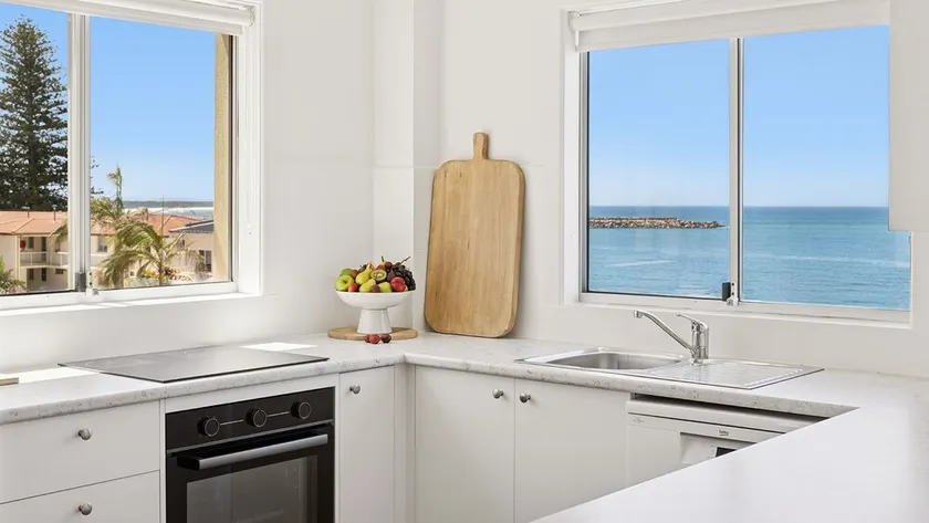 Boorolong 1 - Ocean Views - Holiday Yamba - Image 1