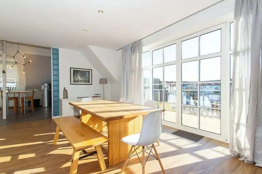 Admiralskoje, lujoso apartamento dúplex céntrico y cerca de la playa en Warnemünde - Image 1