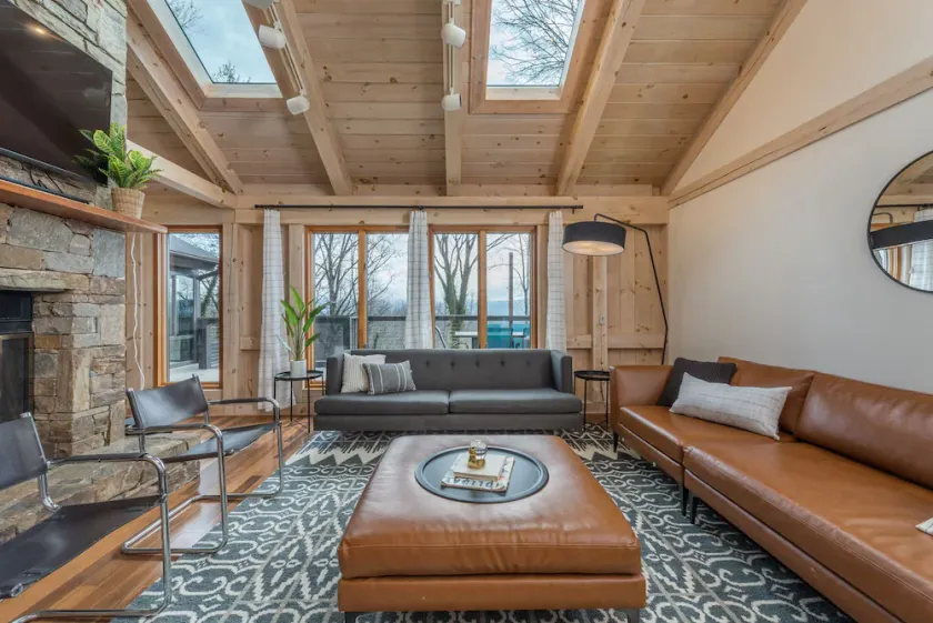 White Pine Retreat - Pet friendly, Beautiful Views and 20 Minutes to AVL! - Image 1