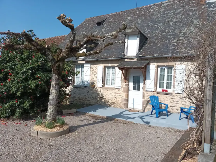 Maison de Campagne ,à Proximité de Sentiers de Randonnée - Image 1