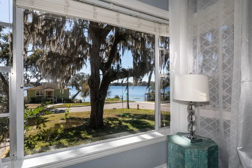 Cozy, Close to downtown Lake View home. - Image 1