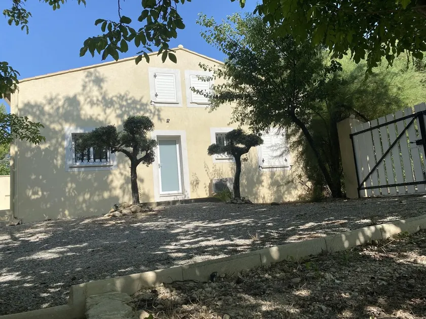 House with large wooded grounds - Image 1