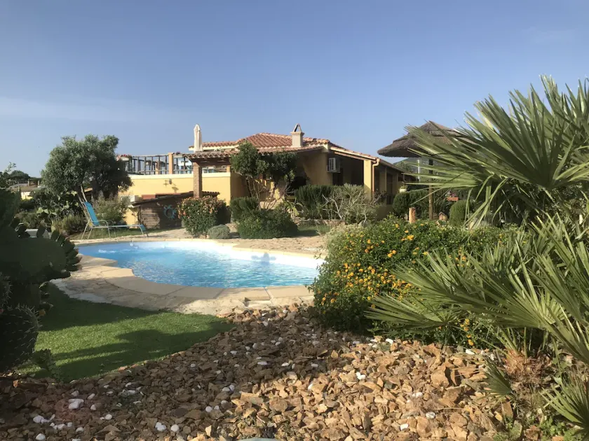 House Niu crobu - Image 1