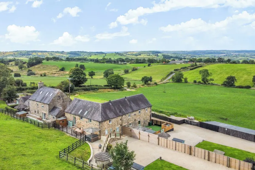 Pastures Barn - Image 1