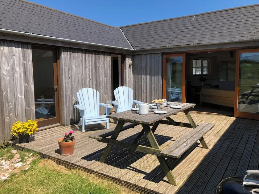 Contemporary converted barn, rural location very close to the coast and Falmouth - Image 1