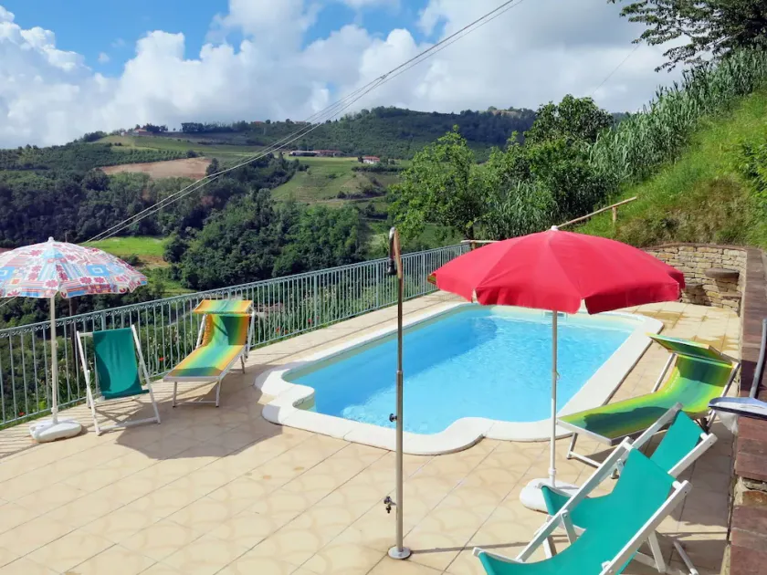 Wonderful private villa for 10 guests with private pool, A/C, patio and pets allowed - Image 1