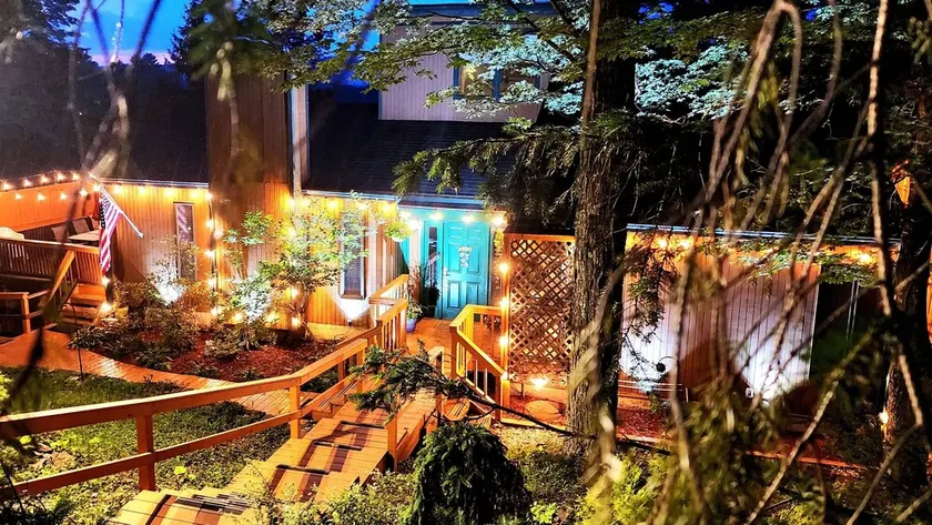 7Bdr/5Bth, Amazing View, Lake/Swim. 1/2 ml Ski Hunter Resort, Hot Tub/Sauna.Golf - Image 1