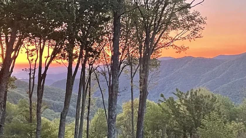 Spacious Smoky Mountain Getaway - Sleeps 10, Game Room, Firepit & Views - Image 1