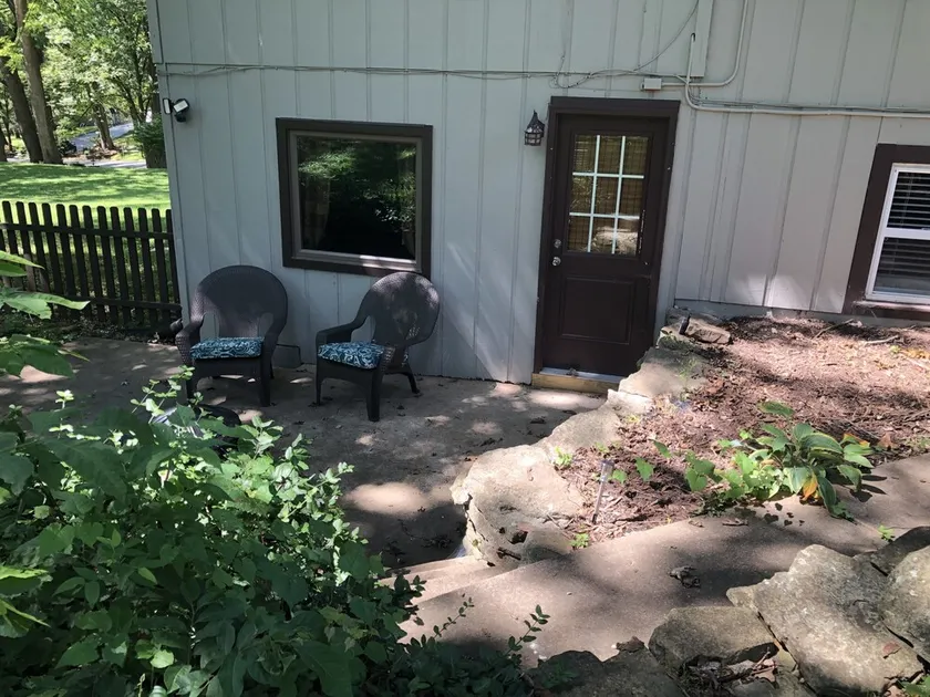 Beautiful Guest House! Peaceful home Near Lake Springfield! - Image 1