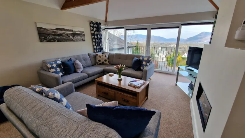 Premium spacious Keswick house. Ideal for families/groups. - Image 1