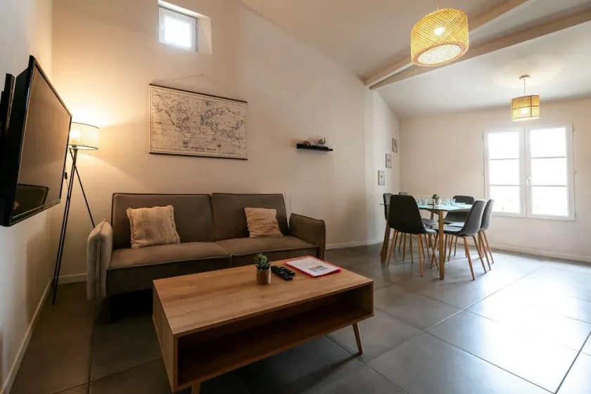4th floor - Orange - 2 bedrooms - Image 1