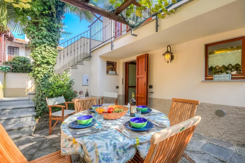 La Piccola Casa Dell'Uva Fragola next to the Lake - Happy Rentals - Image 1