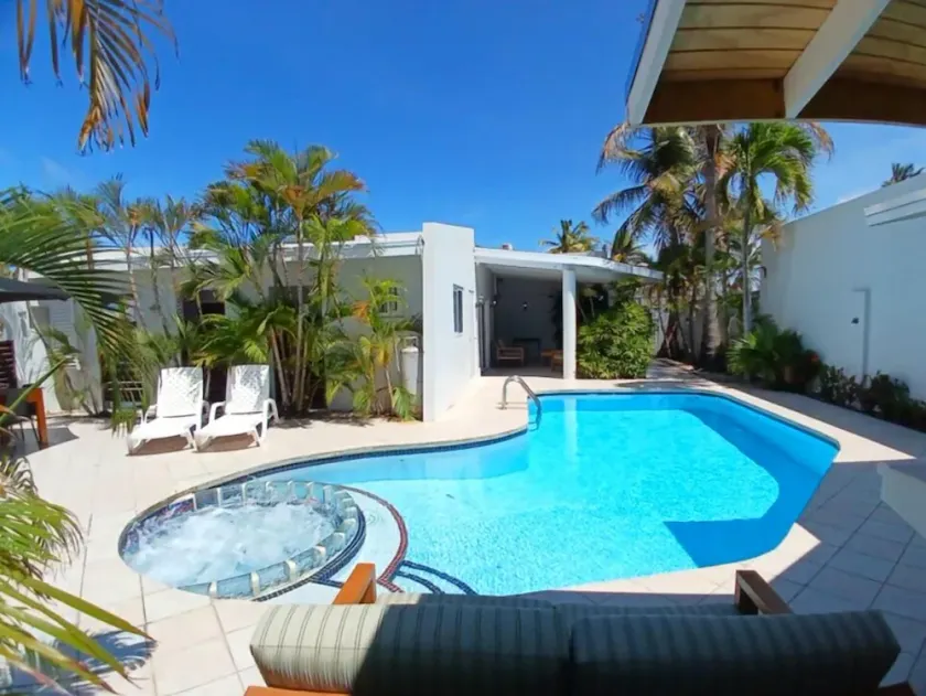 Private Luxury Villa Palm Beach - Image 1
