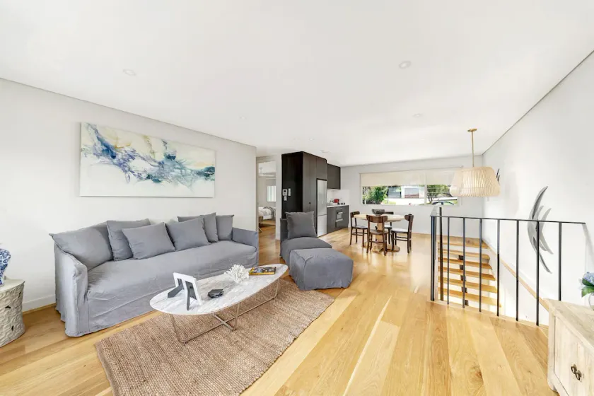Newly built luxurious 2BR apartment situated only minutes to the beach. - Image 1