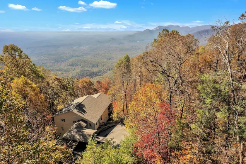 Caesar's Head Mountain Home ~ Sleeps 13 ~ Table Rock & Blue Ridge Views - Image 1