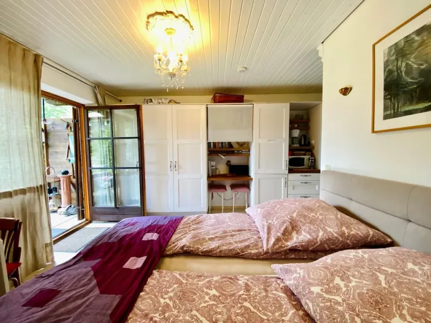 Holiday Flat - Image 1