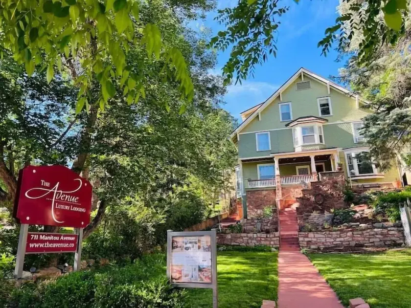 The Avenue! Historic Mansion in DT Manitou Springs - Image 1