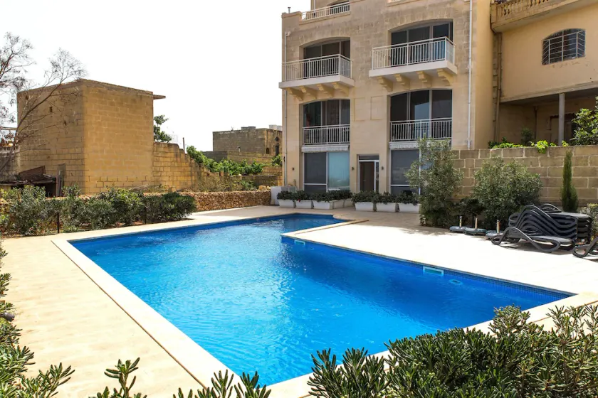 \"Trankwilla\"! Nuovo appartamento di 3½ locali. Grande piscina! Terrazza solarium Vicino a Ramla Beach! - Image 1