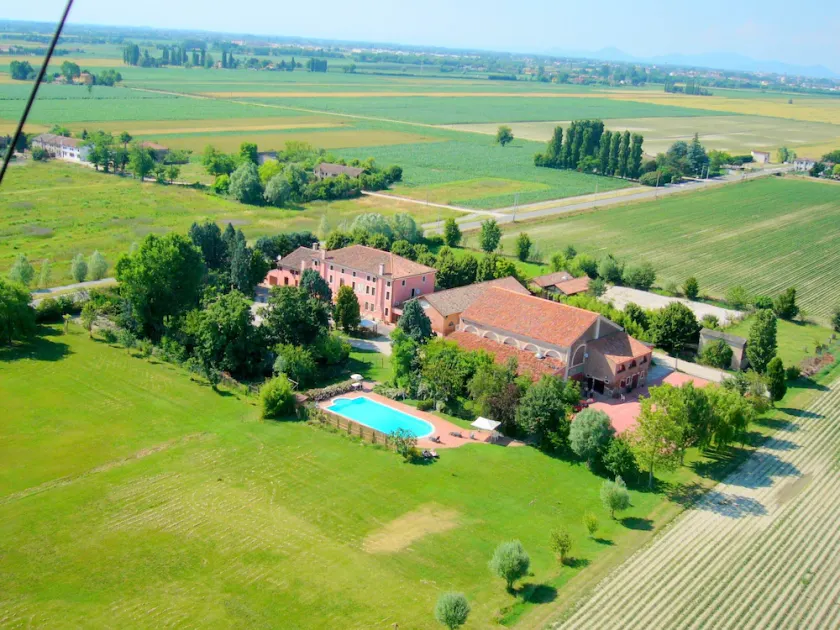 Apartment in Pontecchio With Pool & Tennis - Image 1