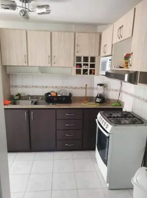 Quiet and cozy apartment: 2 bedrooms 2 bathrooms and balcony. - Image 1