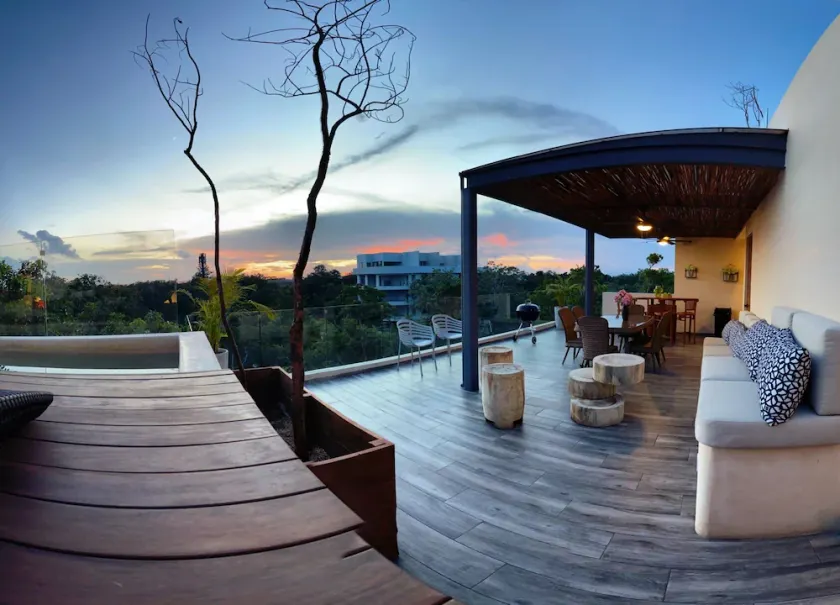 Amazing Penthouse Pvt Pool + Apartment W/ Hot Tub+TerraceRoof +Top Lounge - Image 1