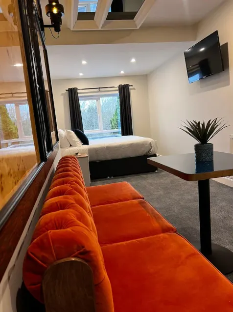 53 Luxury Accommodation - Image 1